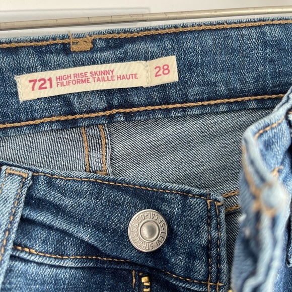 High Rise Skinny Levis Jeans - Picture 5 of 10